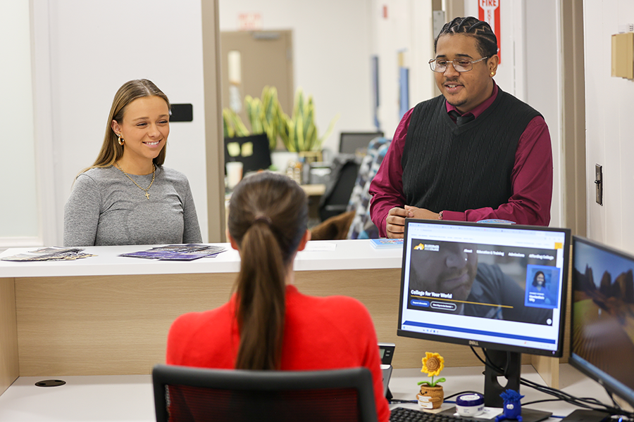 two people at the BCTC Career Services front desk