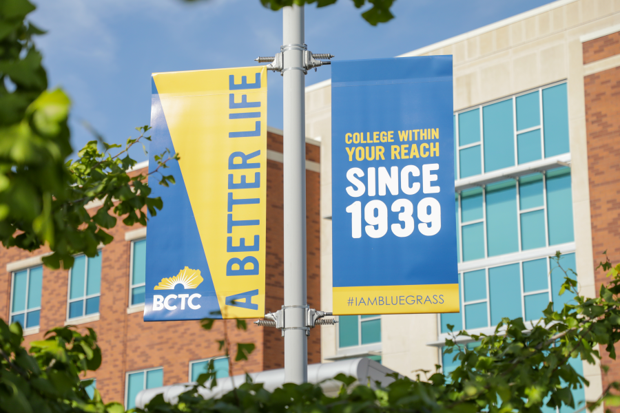 campus pole banner
